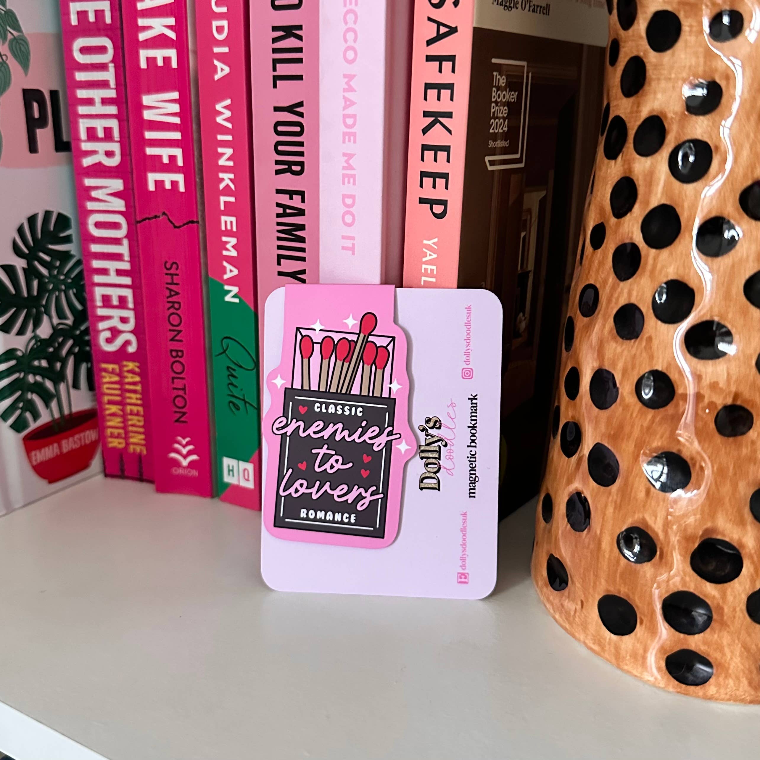 Dolly’s Doodles - Matchbox Fiender till älskare Romantik Magnetiskt Bokmärke Läsning
