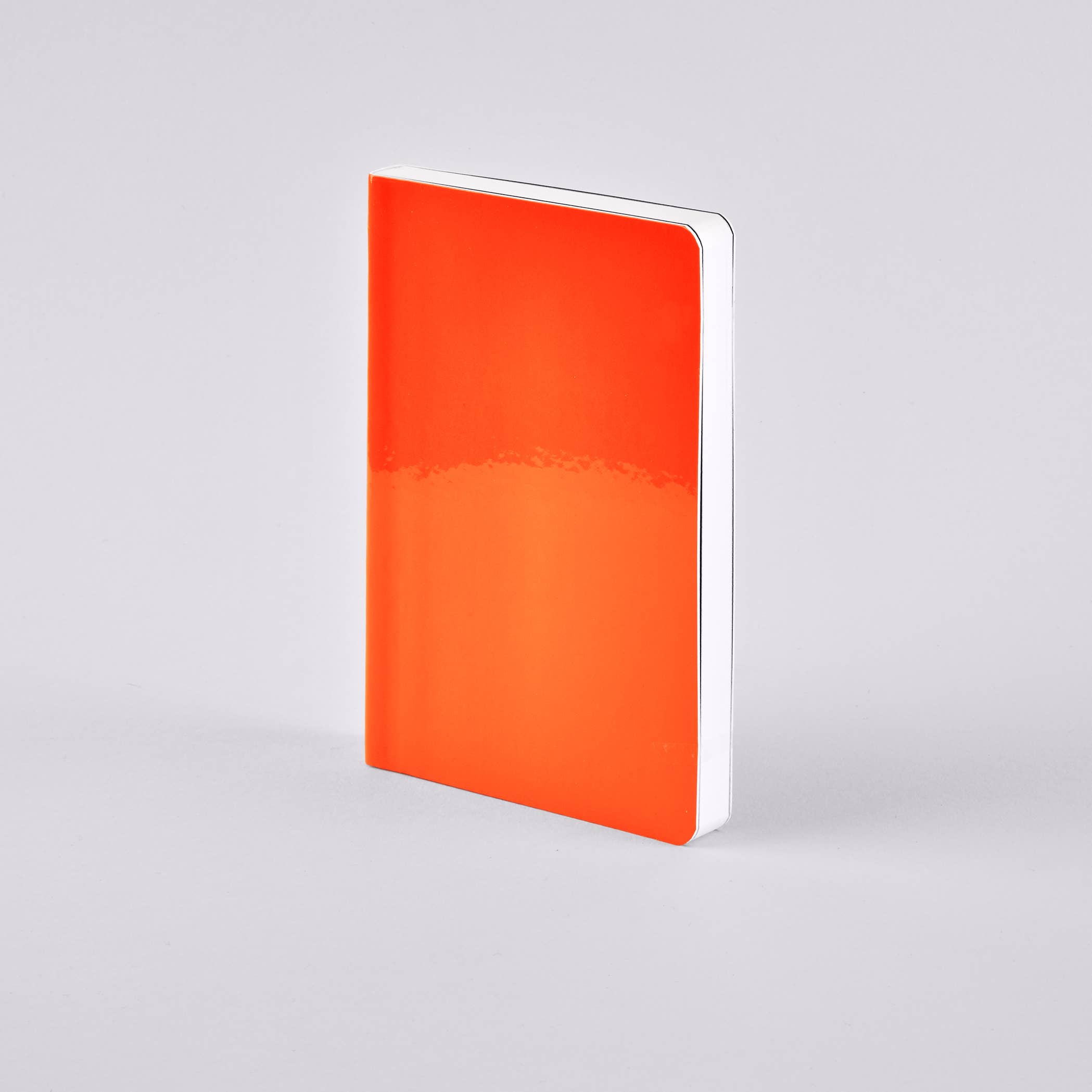 nuuna - Candy S - Neonorange anteckningsbok A6 med 2,5 mm prickmönster